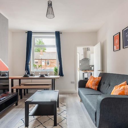 Hopetown Apartment-Modern 1 Bed With Free Parking Normanton  Bagian luar foto