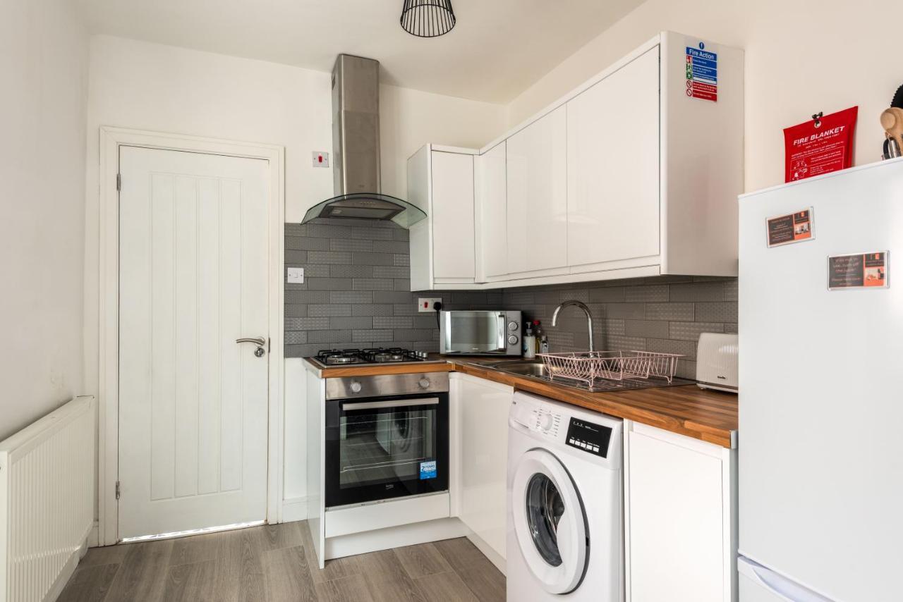 Hopetown Apartment-Modern 1 Bed With Free Parking Normanton  Bagian luar foto